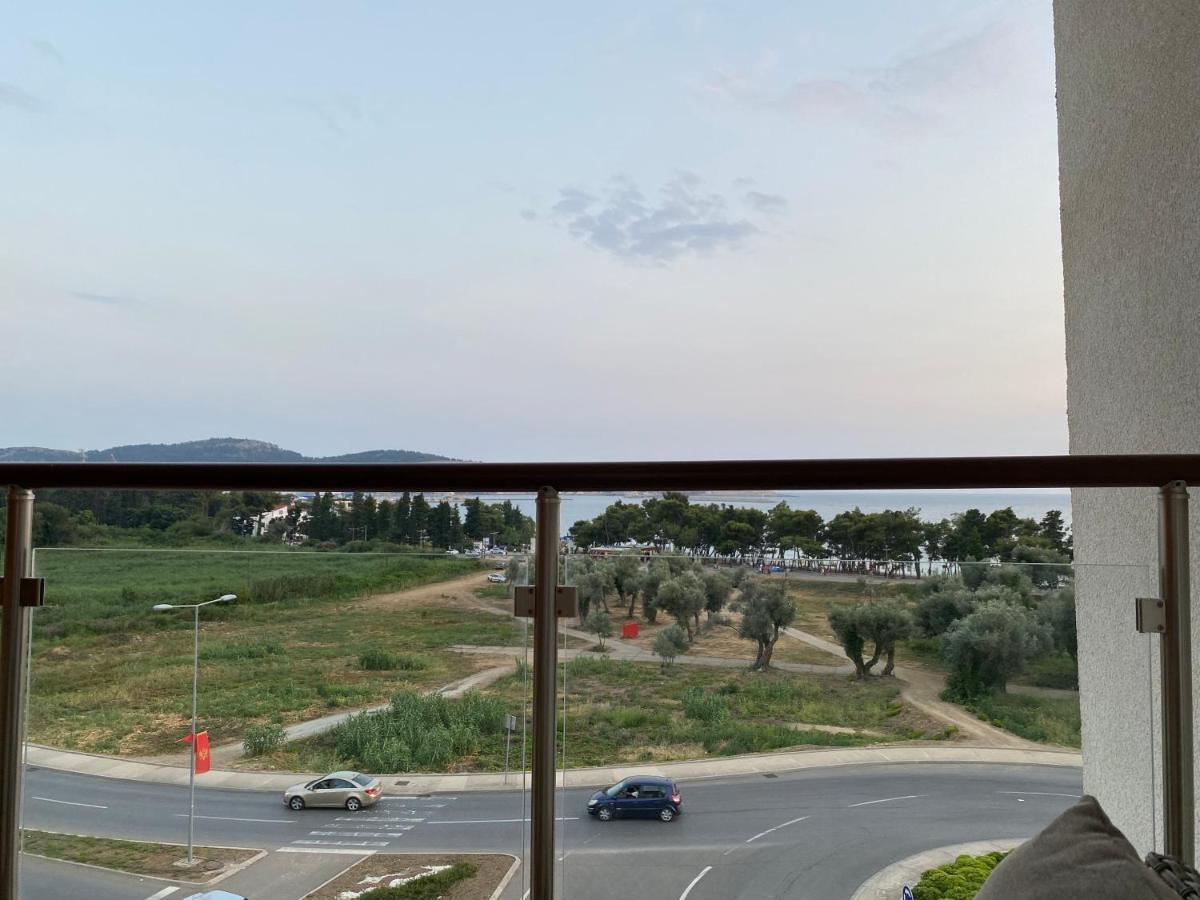 Bitcoin And Ethereum Deluxe Apartments Bar Exterior foto